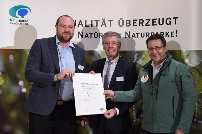 VDN-Qualitaetsnaturpark_Naturpark-NOW-2021 Übergabe der Urkunde anlässlich der Auszeichnung zum Qualitätsnaturpark 2021