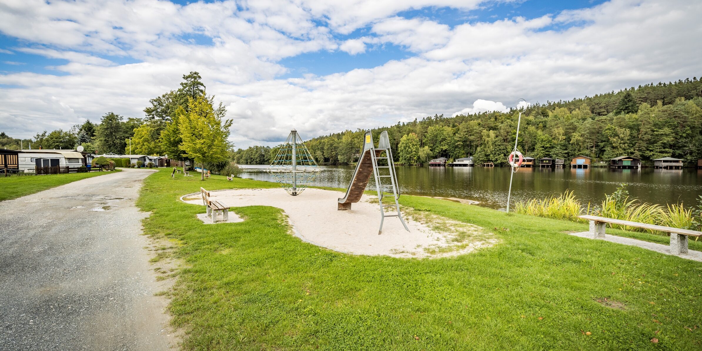 PächterPächterehepaar für kleinen Campingplatz gesucht